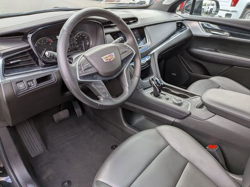 Certified 2024 Cadillac XT5 Premium Luxury image 9