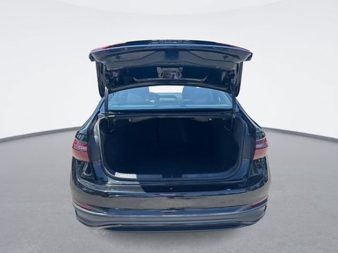 Used 2024 Volkswagen Jetta SE FWD image 23