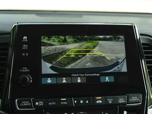 Used 2023 Honda Odyssey Touring image 33