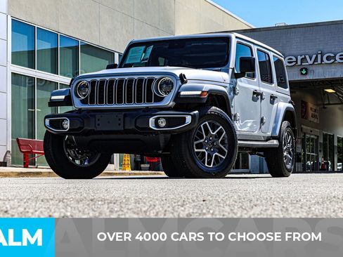 Used 2024 Jeep Wrangler Sahara image 2
