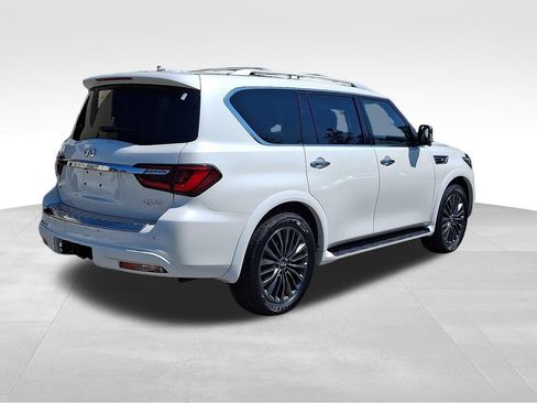 Used 2024 INFINITI QX80 Sensory w/ All-Season Package AWD/4WD image 6