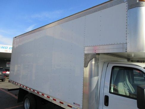Used 2018 Ford F450 XL w/ Power Equipment Group RWD image 21