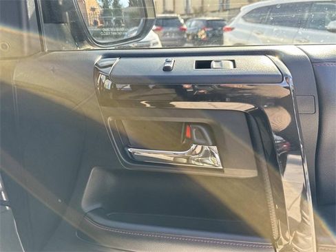 Used 2018 Toyota 4Runner TRD Off-Road image 14