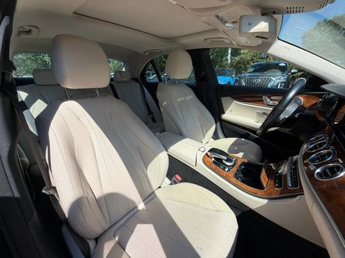 Used 2019 Mercedes-Benz E 300 4MATIC w/ Premium 1 Package image 9