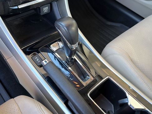 Used 2017 Honda Accord EX-L image 27