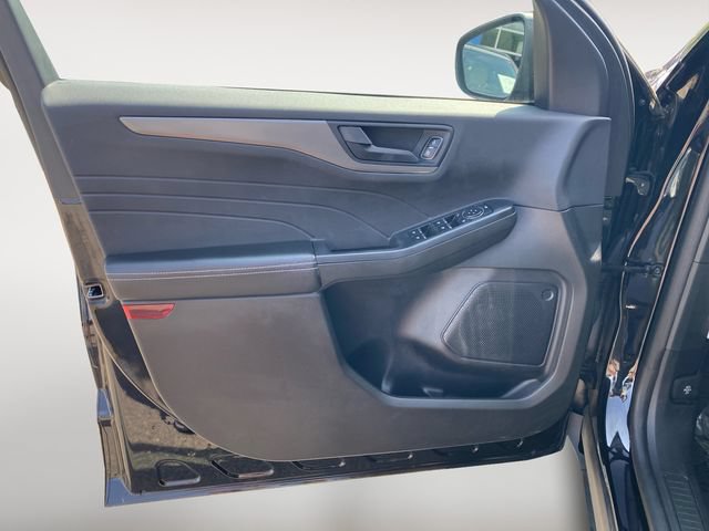 Used 2023 Ford Escape Active FWD image 16