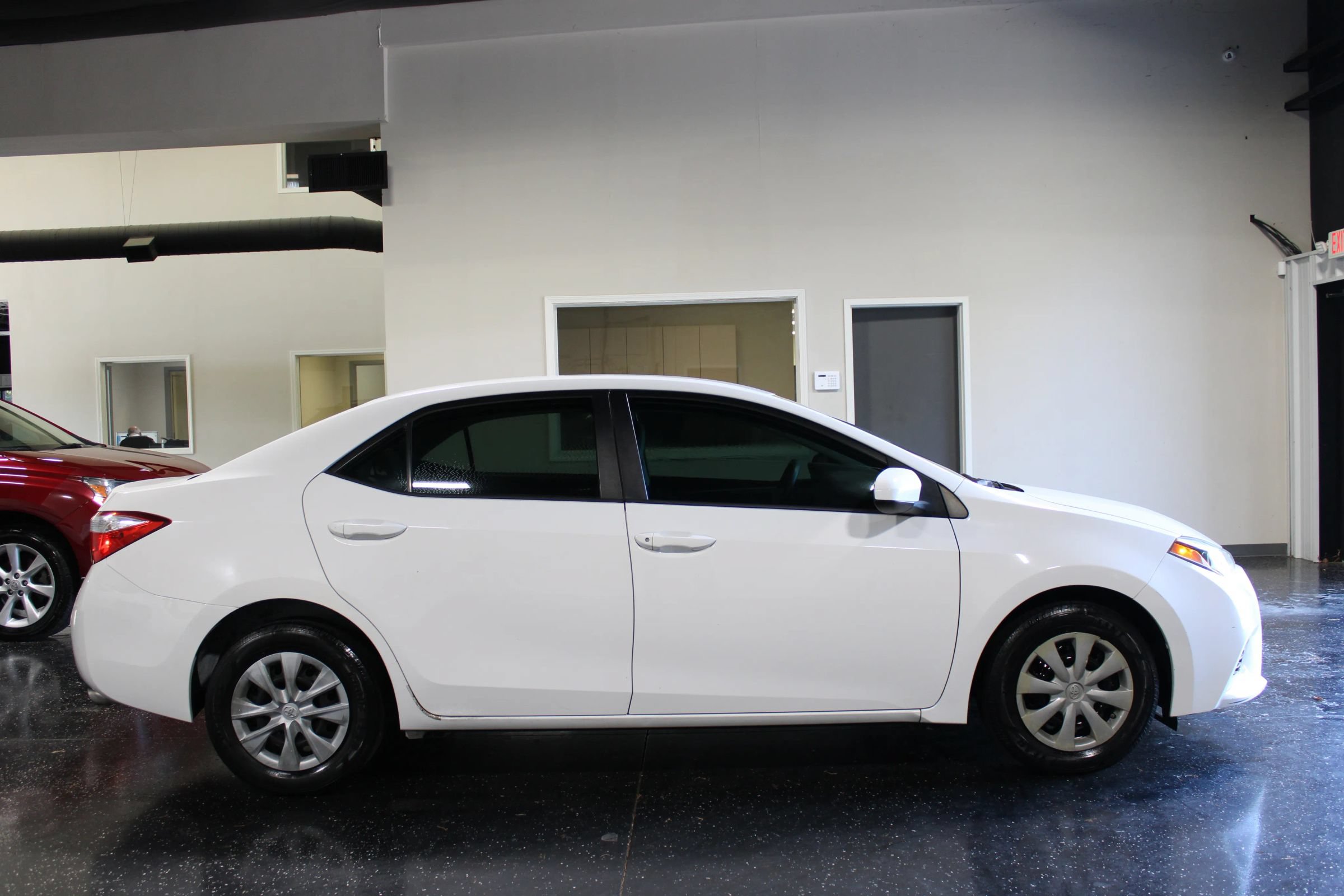 Used 2014 Toyota Corolla L FWD image 2