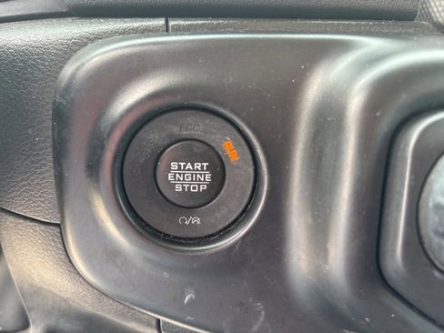 Used 2022 Jeep Wrangler Unlimited Sahara w/ LED Lighting Group image 20