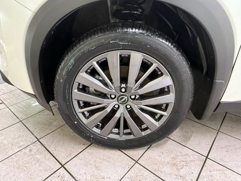 Used 2023 Nissan Pathfinder SL w/ SL Premium Package image 12