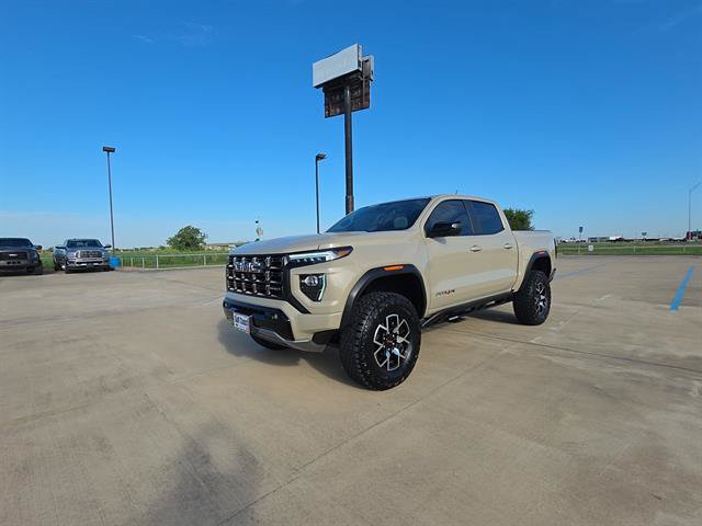 Used 2024 GMC Canyon AT4X AWD/4WD image 2