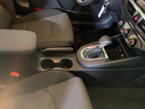 Used 2024 Kia Forte LXS w/ LXS Technology Package FWD image 32
