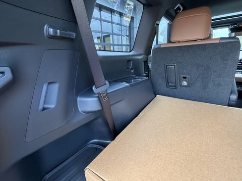 Used 2026 Lexus GX 550 AWD/4WD image 49