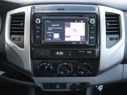 Used 2014 Toyota Tacoma PreRunner image 34