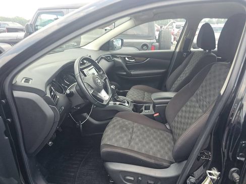 Certified 2022 Nissan Rogue Sport SV FWD image 7