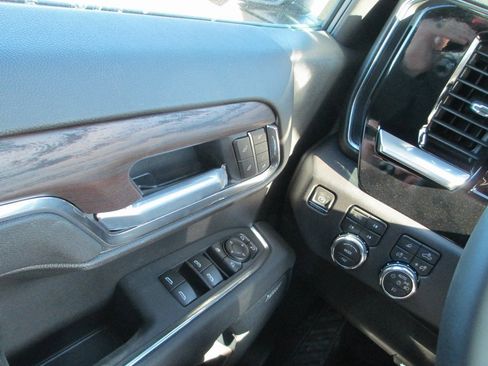 New 2026 GMC Sierra 1500 SLT w/ SLT Premium Plus Package image 17