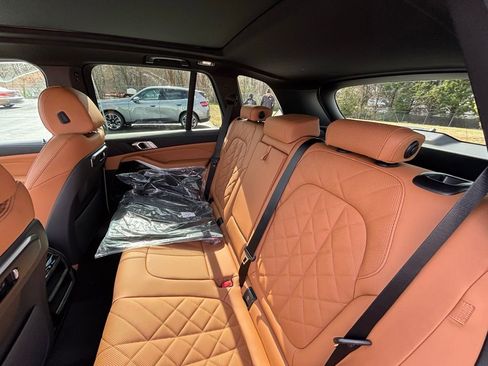 New 2026 BMW X5 sDrive40i image 13