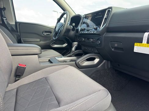 New 2026 Nissan Frontier SV w/ SV Convenience Package AWD/4WD image 19