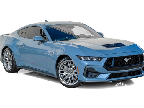 Used 2024 Ford Mustang GT Premium image 5