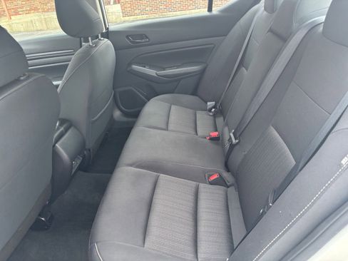 Used 2025 Nissan Altima 2.5 SV FWD image 24