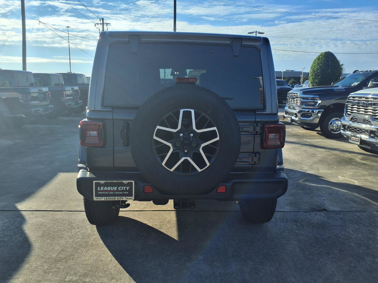 New 2027 Jeep Wrangler Unlimited Sahara AWD/4WD image 6