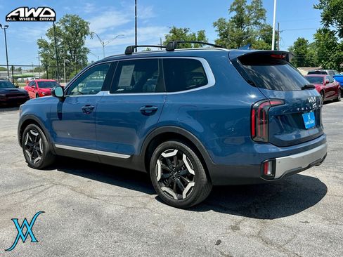 Used 2023 Kia Telluride EX AWD/4WD image 5