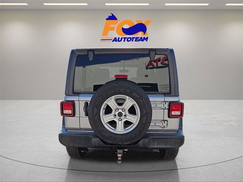 Used 2020 Jeep Wrangler Sport image 4