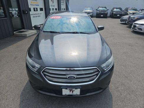 Used 2015 Ford Taurus SEL w/ Equipment Group 201A FWD image 11