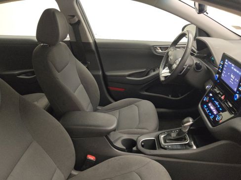 Used 2022 Hyundai Ioniq SE image 21