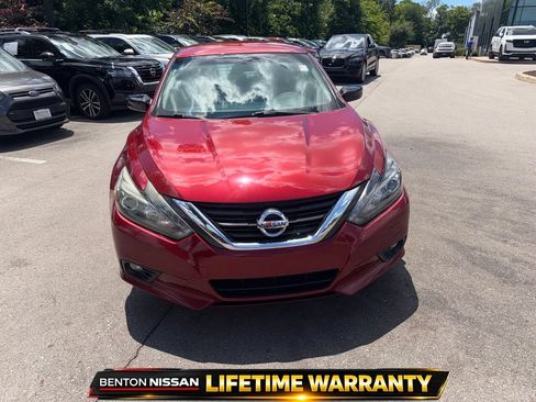 Used 2017 Nissan Altima 2.5 SR w/ Midnight Edition Package FWD image 9