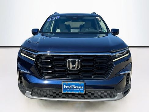 Certified 2025 Honda Pilot Touring image 2