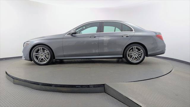 Used 2018 Mercedes-Benz E 400 4MATIC Sedan image 3
