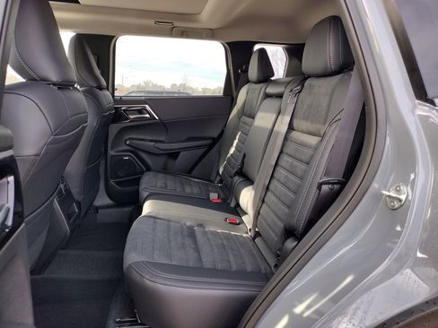 New 2026 Mitsubishi Outlander Trail Edition image 10