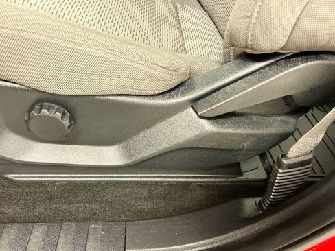 Used 2020 Ford F150 XLT image 10