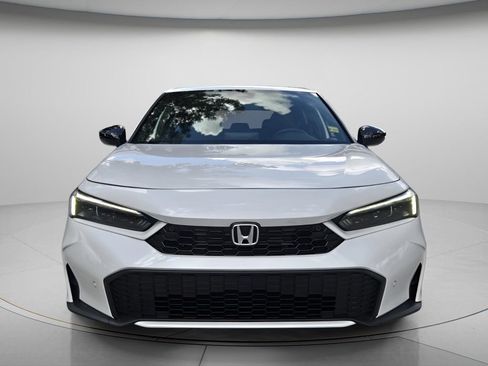 Used 2025 Honda Civic Sport Touring image 4
