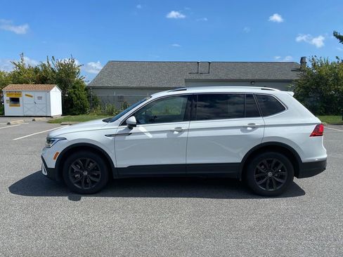 Used 2024 Volkswagen Tiguan Wolfsburg Edition image 9