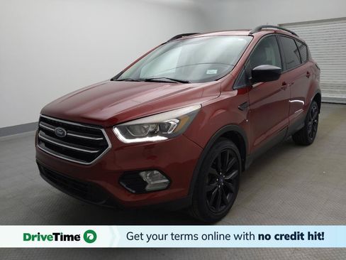 Used 2018 Ford Escape SE w/ SE Sport Appearance Package FWD image 1
