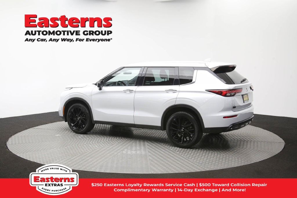 Used 2023 Mitsubishi Outlander SE Black Edition AWD/4WD image 64