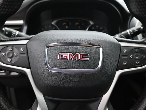 Used 2022 GMC Acadia SLE FWD image 11