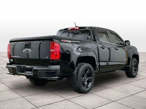 Used 2017 Chevrolet Colorado LT w/ Midnight Edition image 11