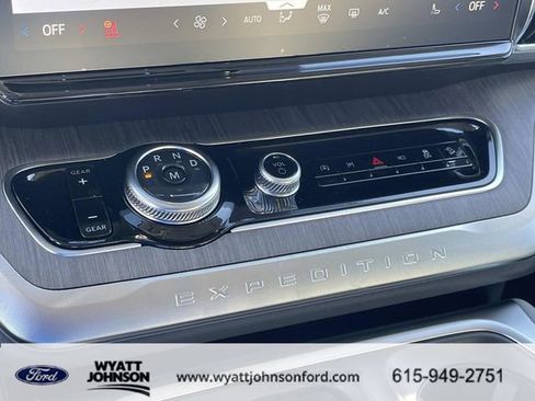 New 2025 Ford Expedition Platinum w/ Platinum Ultimate Package AWD/4WD image 31