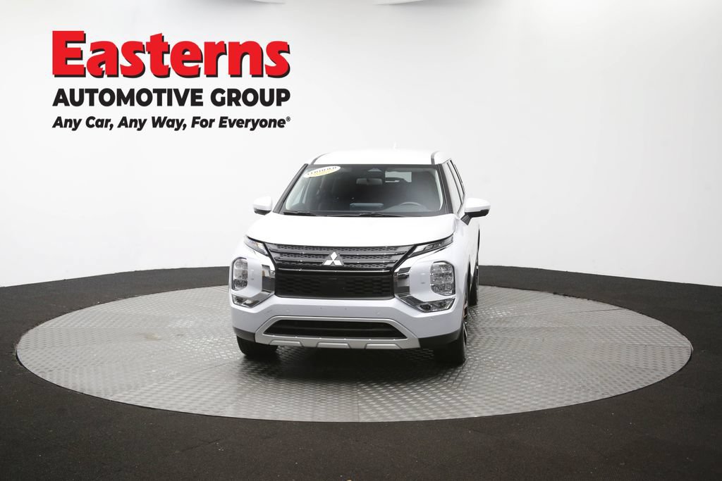 Used 2024 Mitsubishi Outlander SE AWD/4WD image 56