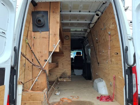 Used 2020 Mercedes-Benz Sprinter 2500 image 11