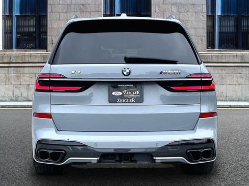 Used 2025 BMW X7 M60i AWD/4WD image 4