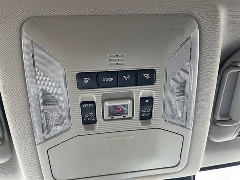 Used 2021 Toyota RAV4 XLE Premium image 26