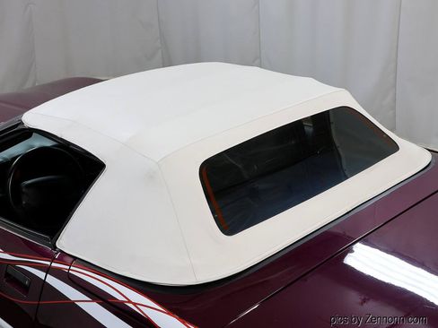Used 1995 Chevrolet Corvette Convertible RWD image 35