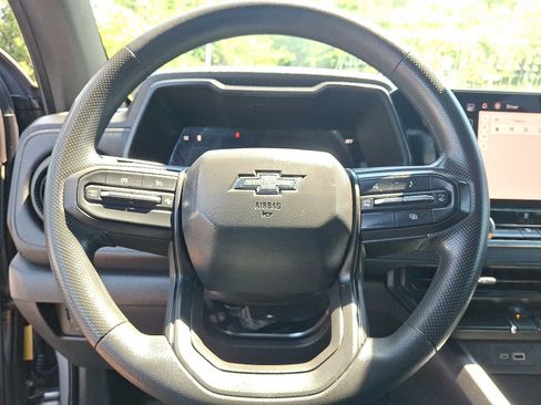 Used 2024 Chevrolet Colorado Trail Boss w/ Technology Package AWD/4WD image 17