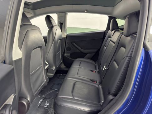 Used 2023 Tesla Model Y Long Range image 42