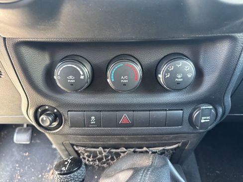 Used 2011 Jeep Wrangler Sport AWD/4WD image 22