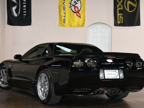 Used 2003 Chevrolet Corvette Z06 w/ Memory Package, 3 Drivers RWD image 6