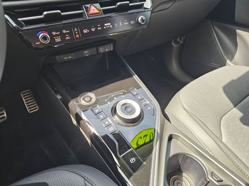 Used 2023 Kia Niro Wave FWD image 30